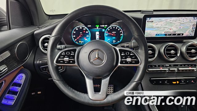 Mercedes-Benz GLC-Class GLC300e 4MATIC Coupe