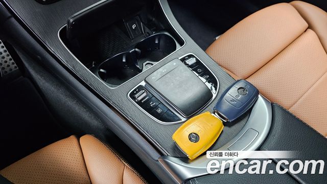 Mercedes-Benz GLC-Class GLC300e 4MATIC Coupe