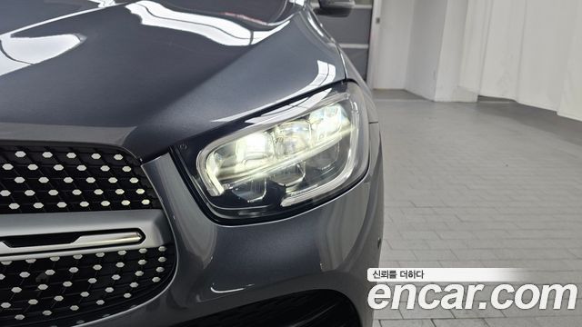 Mercedes-Benz GLC-Class GLC300e 4MATIC Coupe