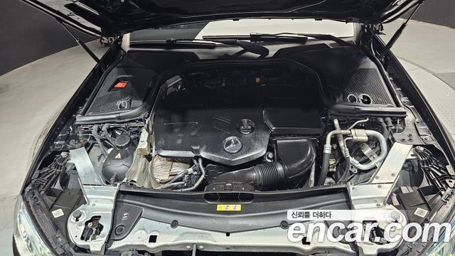 Mercedes-Benz E-Class E220d 4MATIC Avantgarde