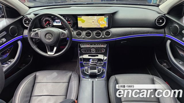Mercedes-Benz E-Class E220d 4MATIC Avantgarde