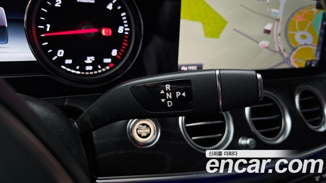 Mercedes-Benz E-Class E220d 4MATIC Avantgarde