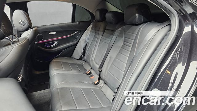Mercedes-Benz E-Class E220d 4MATIC Avantgarde