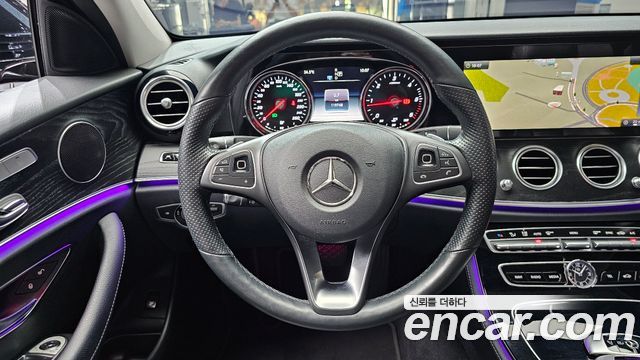 Mercedes-Benz E-Class E220d 4MATIC Avantgarde