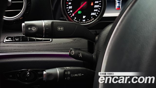 Mercedes-Benz E-Class E220d 4MATIC Avantgarde