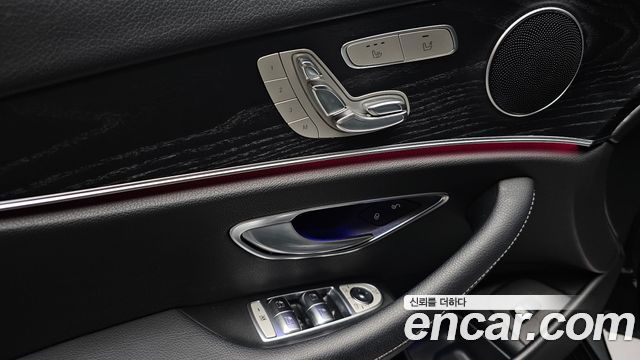 Mercedes-Benz E-Class E220d 4MATIC Avantgarde