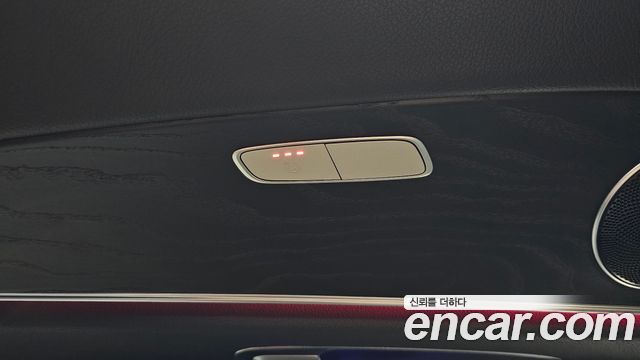 Mercedes-Benz E-Class E220d 4MATIC Avantgarde