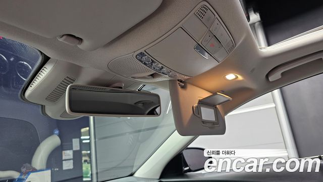 Mercedes-Benz E-Class E220d 4MATIC Avantgarde