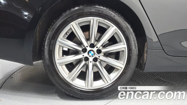 BMW 5-Series 520i Luxury