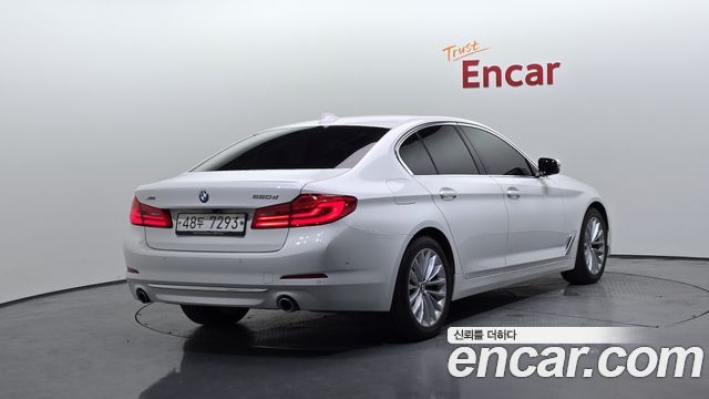 BMW 5-Series 520d xDrive Luxury Plus