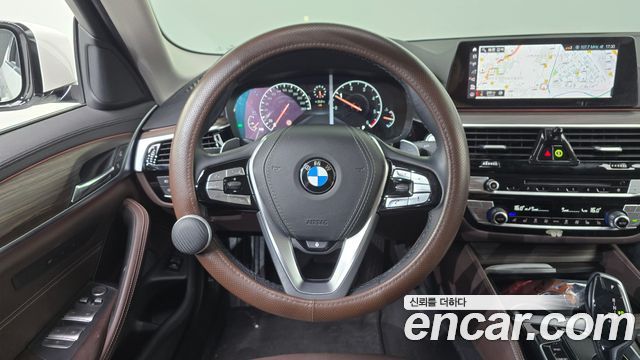 BMW 5-Series 520d xDrive Luxury Plus