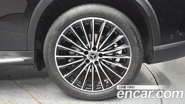 Mercedes-Benz GLC-Class GLC300 4MATIC AMG Line