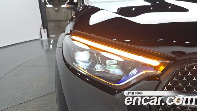 Mercedes-Benz GLC-Class GLC300 4MATIC AMG Line