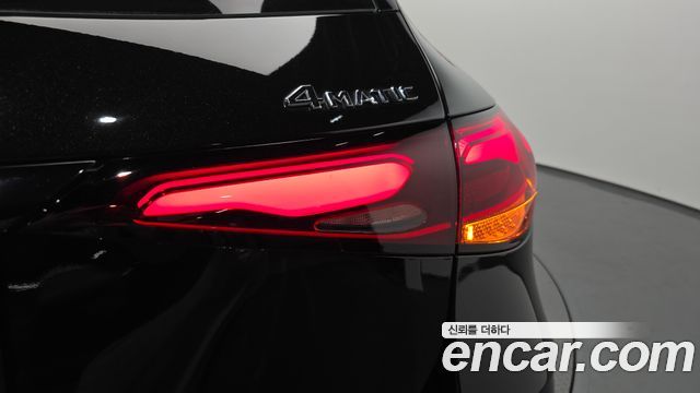 Mercedes-Benz GLC-Class GLC300 4MATIC AMG Line