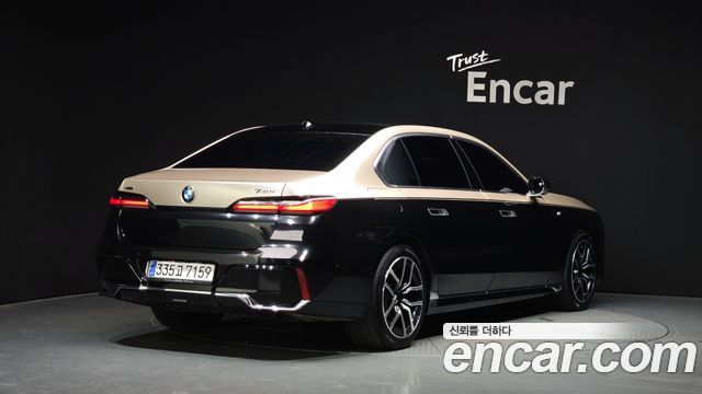 BMW 7-Series 740i xDrive M Sport