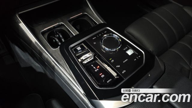 BMW 7-Series 740i xDrive M Sport