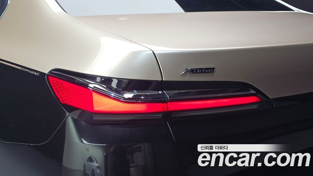 BMW 7-Series 740i xDrive M Sport