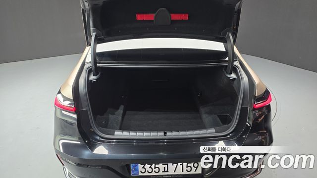 BMW 7-Series 740i xDrive M Sport