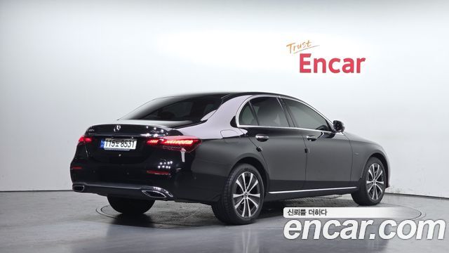 Mercedes-Benz E-Class E300e 4MATIC Exclusive