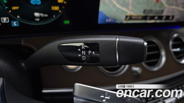 Mercedes-Benz E-Class E300e 4MATIC Exclusive