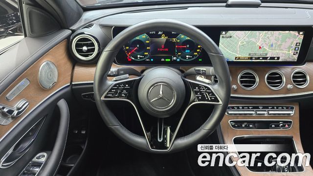 Mercedes-Benz E-Class E300e 4MATIC Exclusive