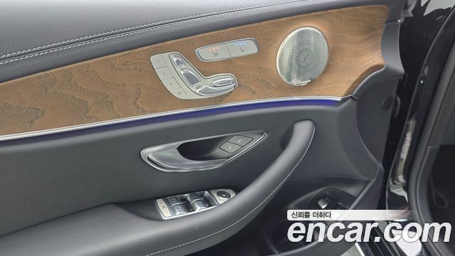 Mercedes-Benz E-Class E300e 4MATIC Exclusive