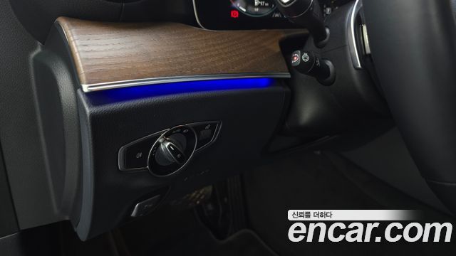 Mercedes-Benz E-Class E300e 4MATIC Exclusive