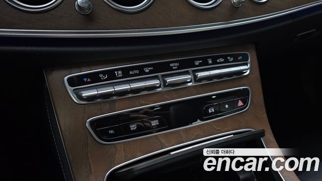 Mercedes-Benz E-Class E300e 4MATIC Exclusive