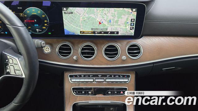 Mercedes-Benz E-Class E300e 4MATIC Exclusive