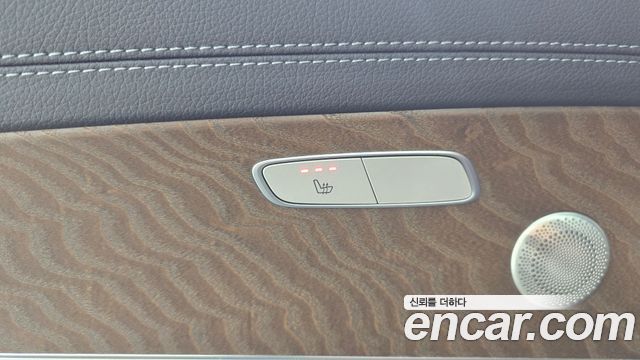 Mercedes-Benz E-Class E300e 4MATIC Exclusive