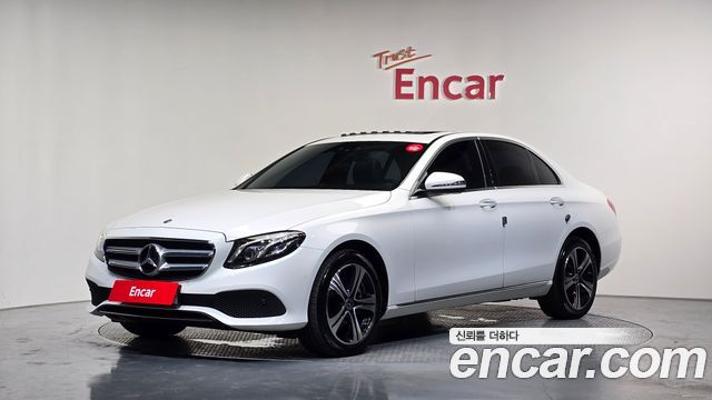 Mercedes-Benz E-Class E220d 4MATIC Avantgarde