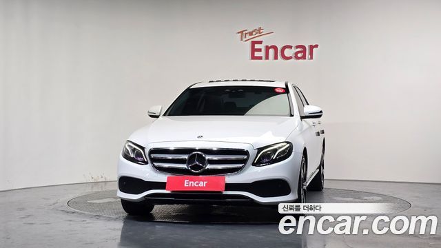 Mercedes-Benz E-Class E220d 4MATIC Avantgarde