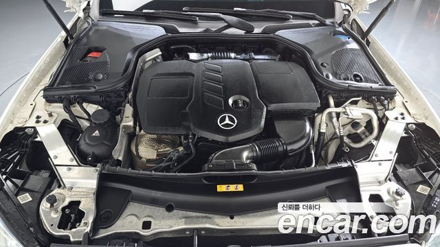 Mercedes-Benz E-Class E220d 4MATIC Avantgarde