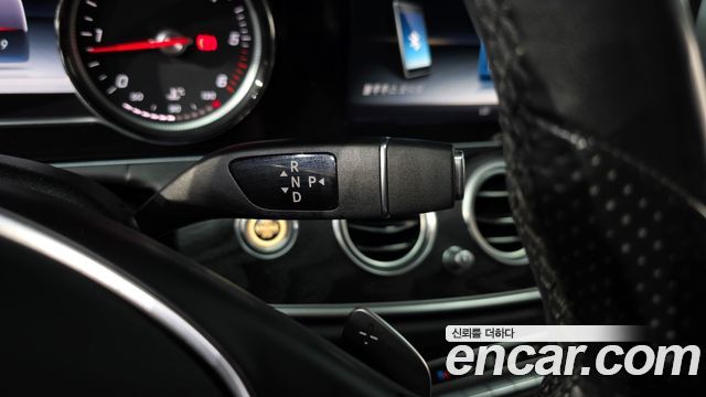 Mercedes-Benz E-Class E220d 4MATIC Avantgarde