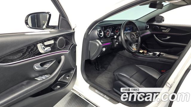 Mercedes-Benz E-Class E220d 4MATIC Avantgarde