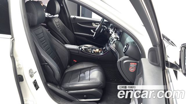 Mercedes-Benz E-Class E220d 4MATIC Avantgarde
