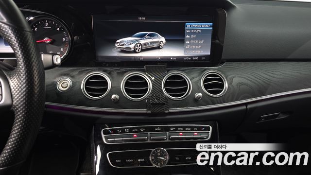 Mercedes-Benz E-Class E220d 4MATIC Avantgarde
