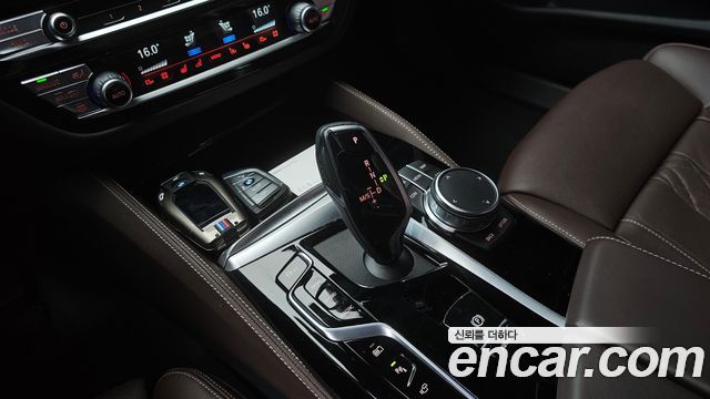 BMW 5-Series 530e M Sport