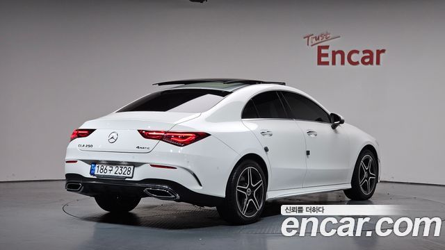 Mercedes-Benz CLA-Class CLA250 4MATIC