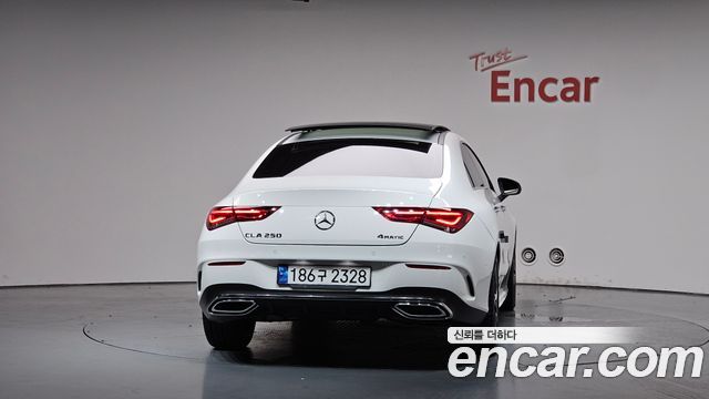 Mercedes-Benz CLA-Class CLA250 4MATIC