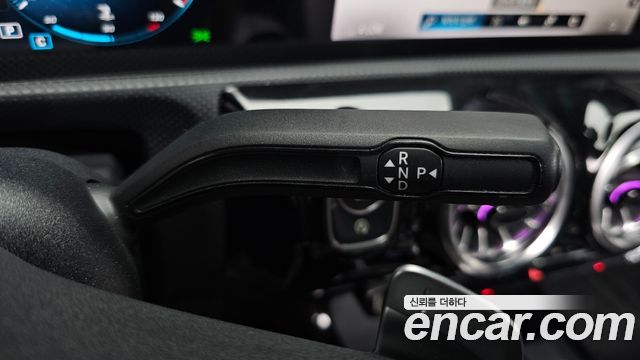 Mercedes-Benz CLA-Class CLA250 4MATIC