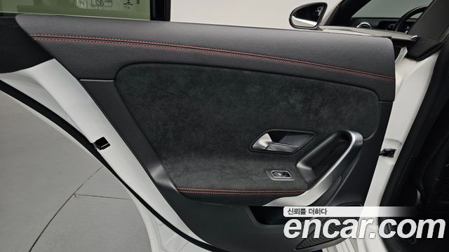 Mercedes-Benz CLA-Class CLA250 4MATIC