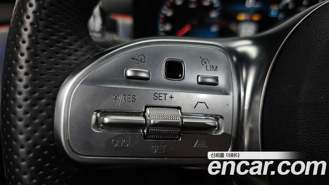 Mercedes-Benz CLA-Class CLA250 4MATIC