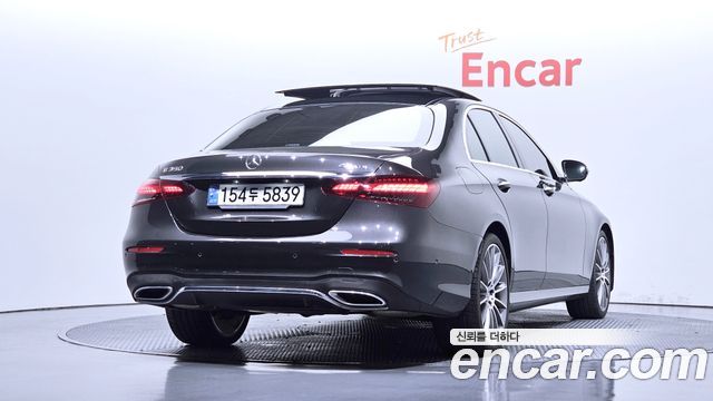 Mercedes-Benz E-Class E350 4MATIC AMG Line