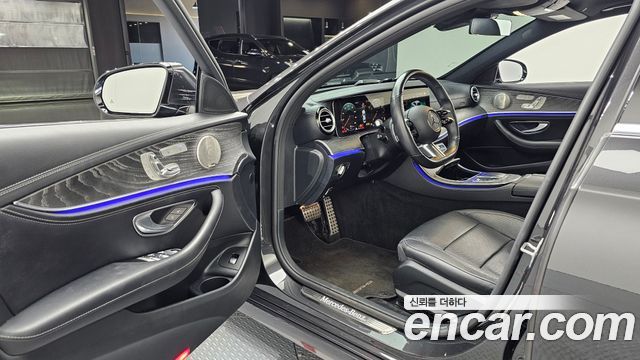 Mercedes-Benz E-Class E350 4MATIC AMG Line
