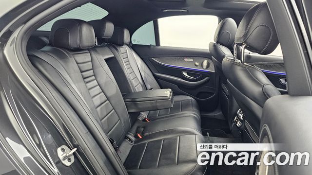 Mercedes-Benz E-Class E350 4MATIC AMG Line