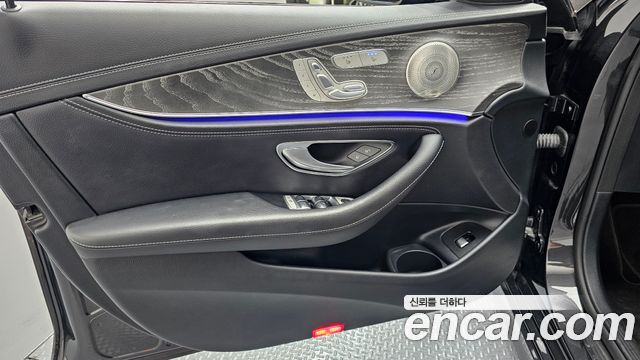 Mercedes-Benz E-Class E350 4MATIC AMG Line