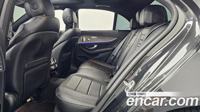 Mercedes-Benz E-Class E350 4MATIC AMG Line