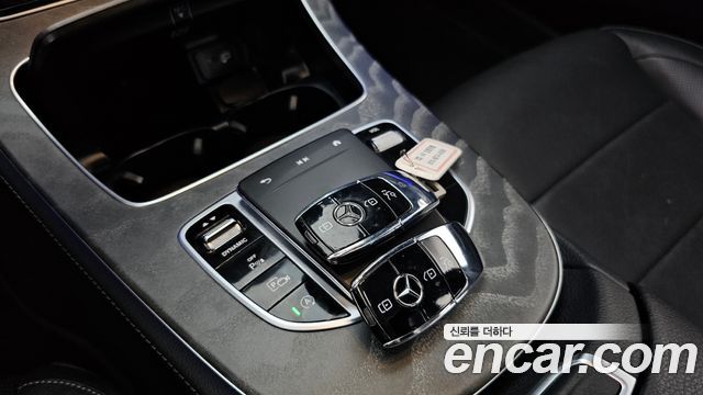 Mercedes-Benz E-Class E350 4MATIC AMG Line