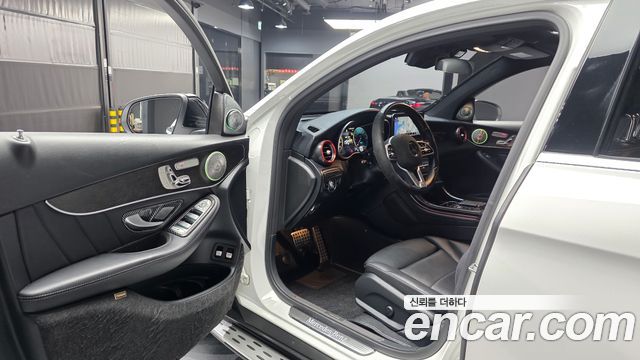 Mercedes-Benz GLC-Class GLC300e 4MATIC Coupe